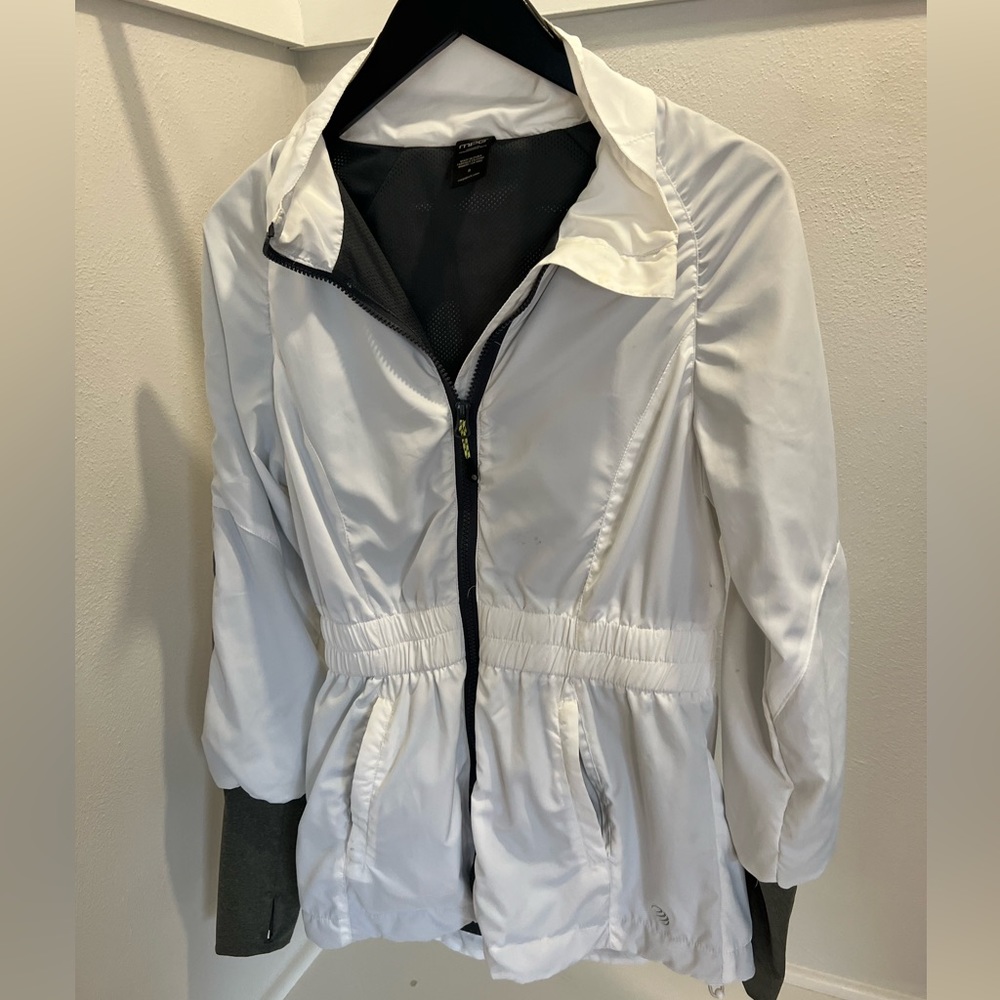 Mondetta Performance Gear: Raincoat/Windbreaker - image 1